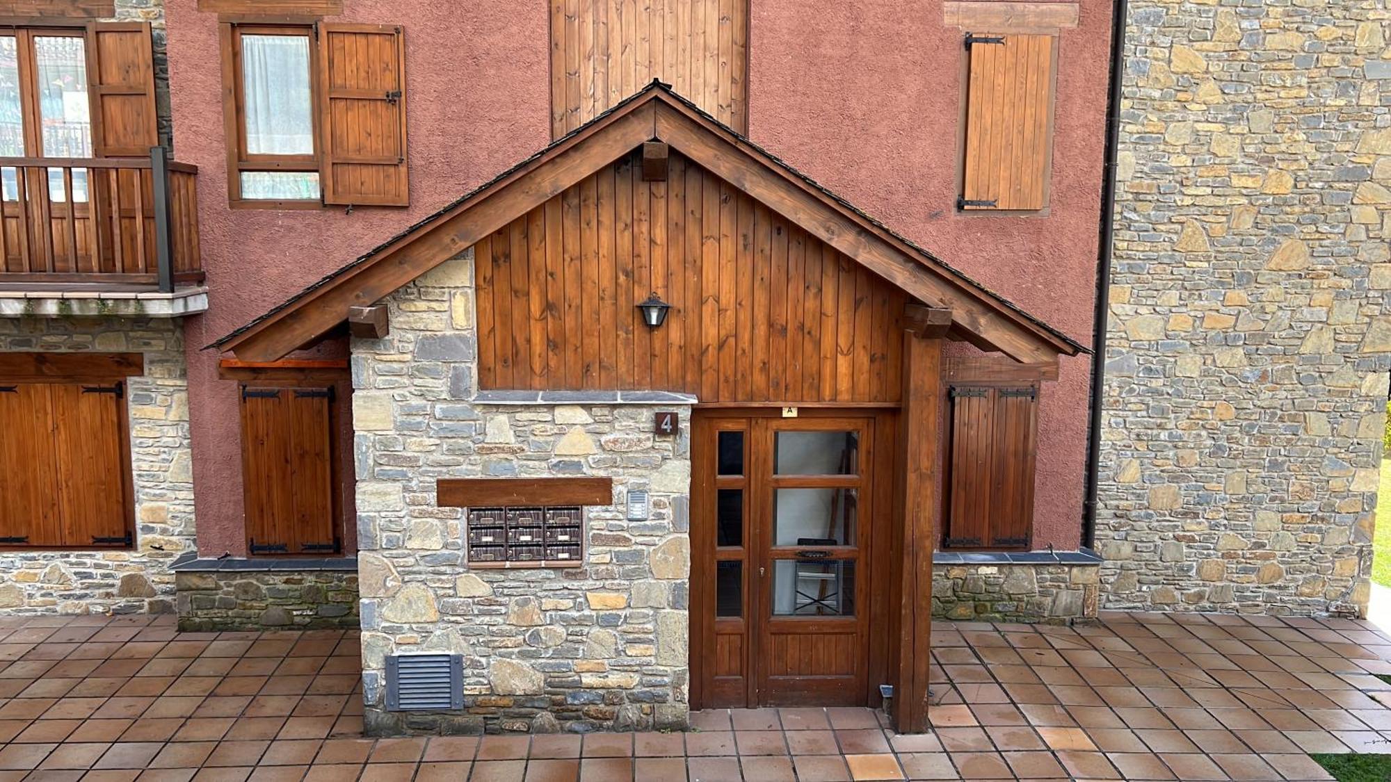 Apartament Deluxe Espot - L'Amfitriona エクステリア 写真