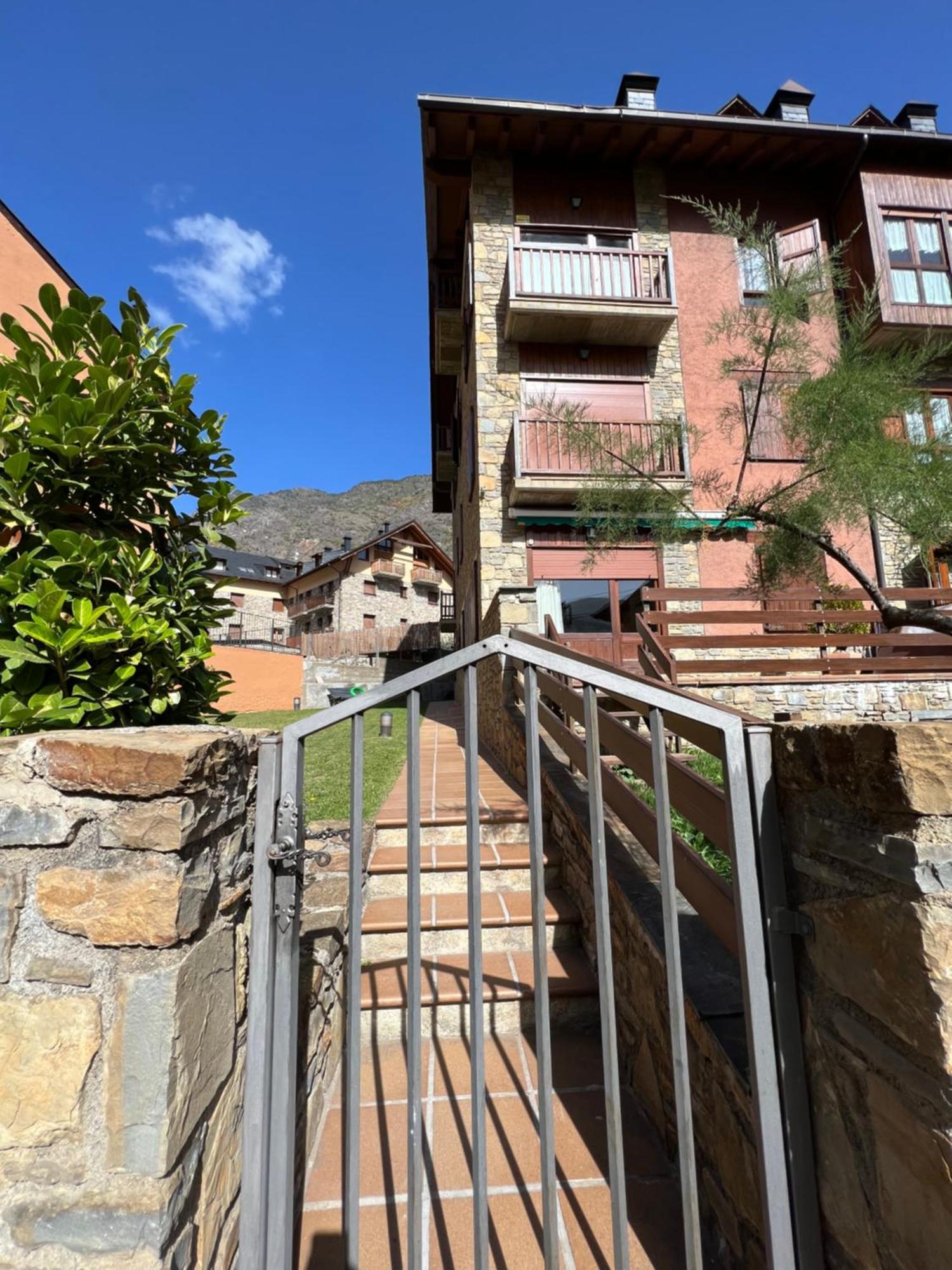 Apartament Deluxe Espot - L'Amfitriona エクステリア 写真